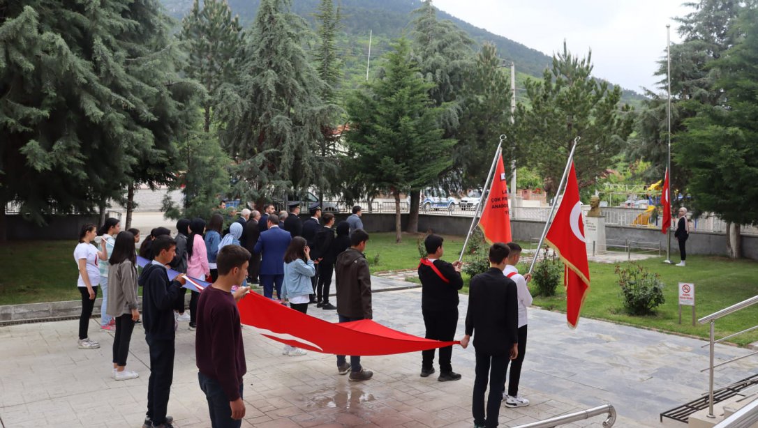19 Mayıs Atatürk'ü Anma Gençlik ve Spor Bayramı katılımcılar tarafından ilgiyle izlendi.